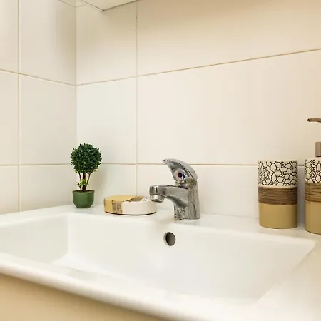 Royal 1 Bedroom In Highest Floor *